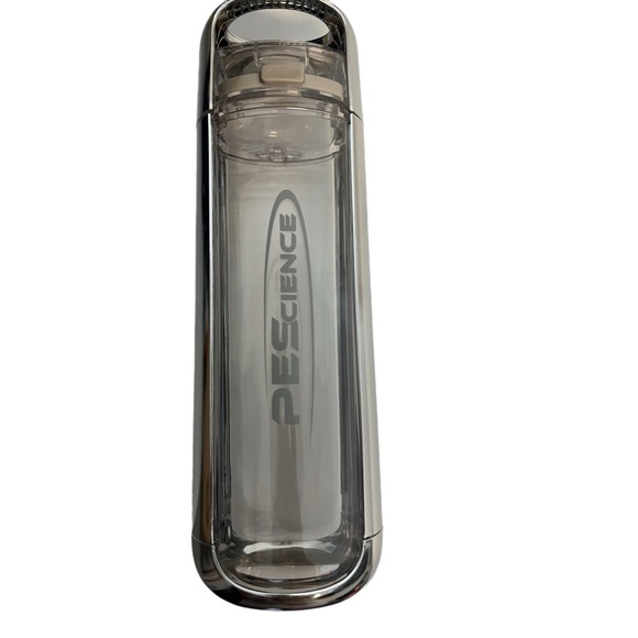 NEW KOR clear reusable water bottle. 25oz - Picture 3 of 6